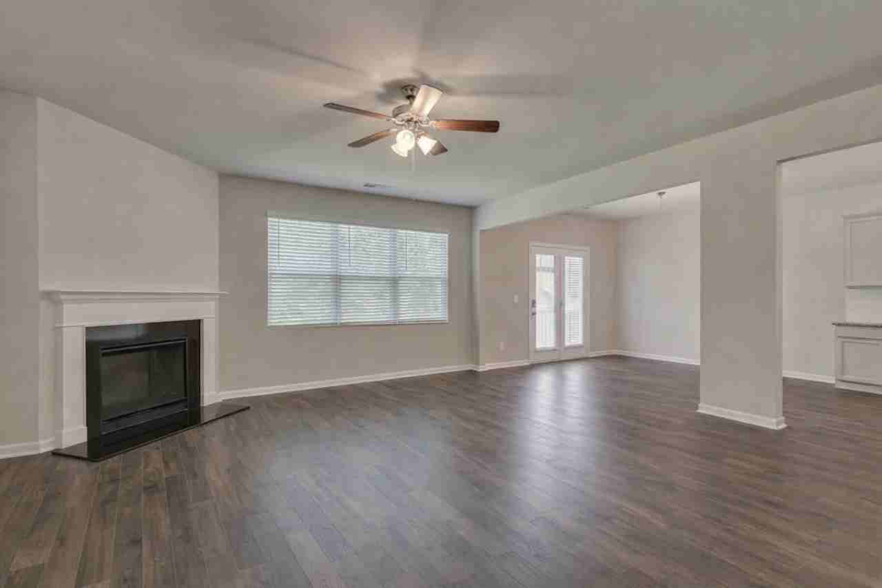 5421 Victoria Fls - Photo 3 of 16