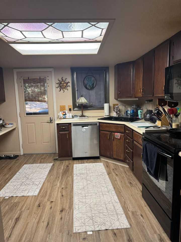 18530 Woodhaven Dr - Photo 7 of 16