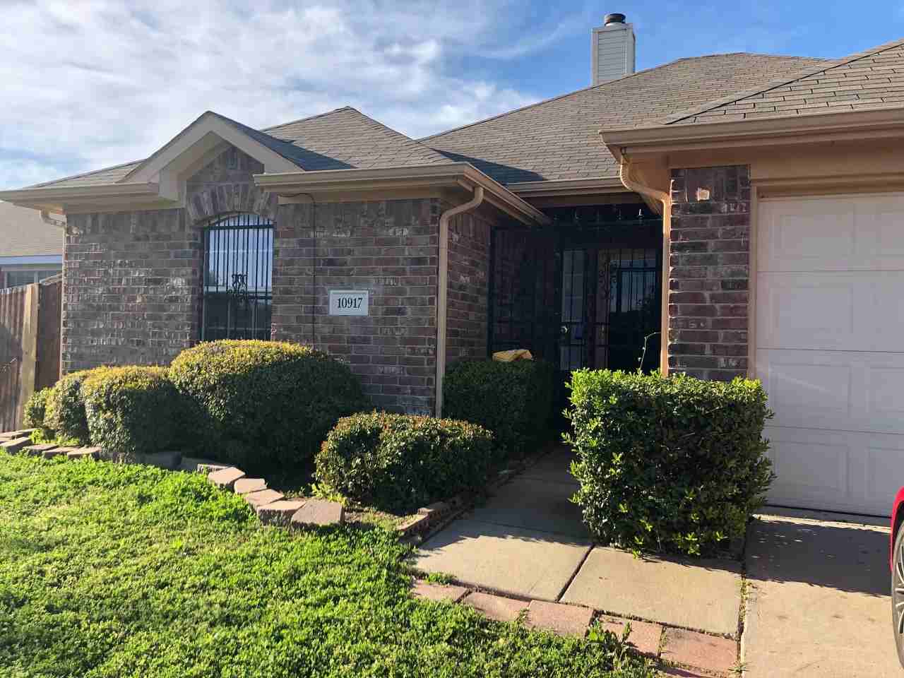 10917 Spring Grove Dr - Photo 3 of 15