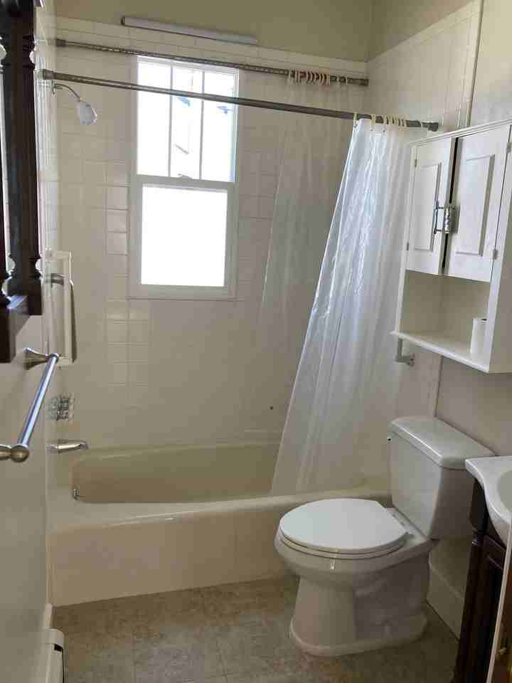 1009 N Warren St - Photo 5 of 8