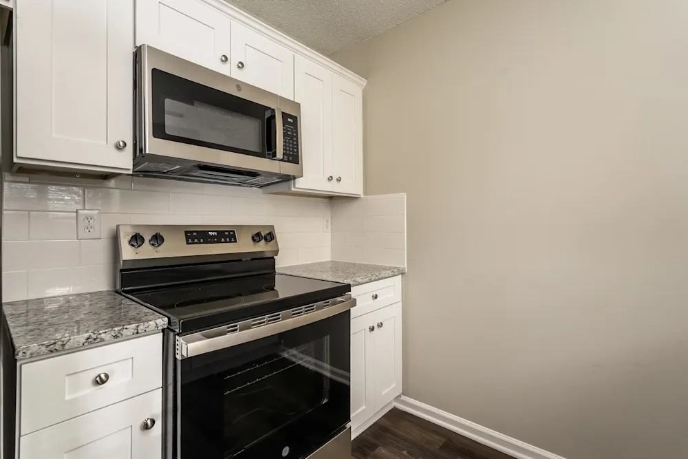 1622 Cranberry Hill Ln - Photo 2 of 10