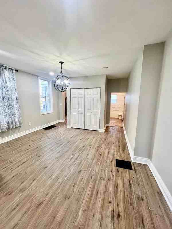 324 Lindsey St - Photo 5 of 9