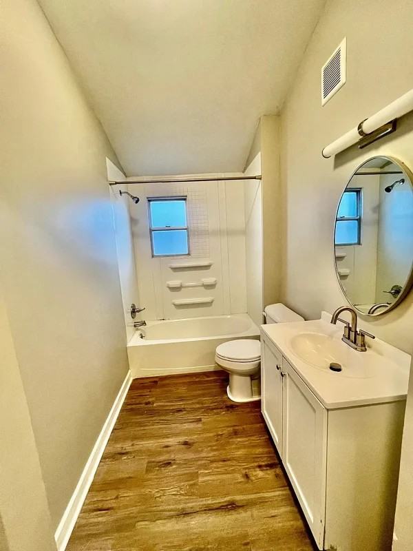 324 Lindsey St - Photo 7 of 9