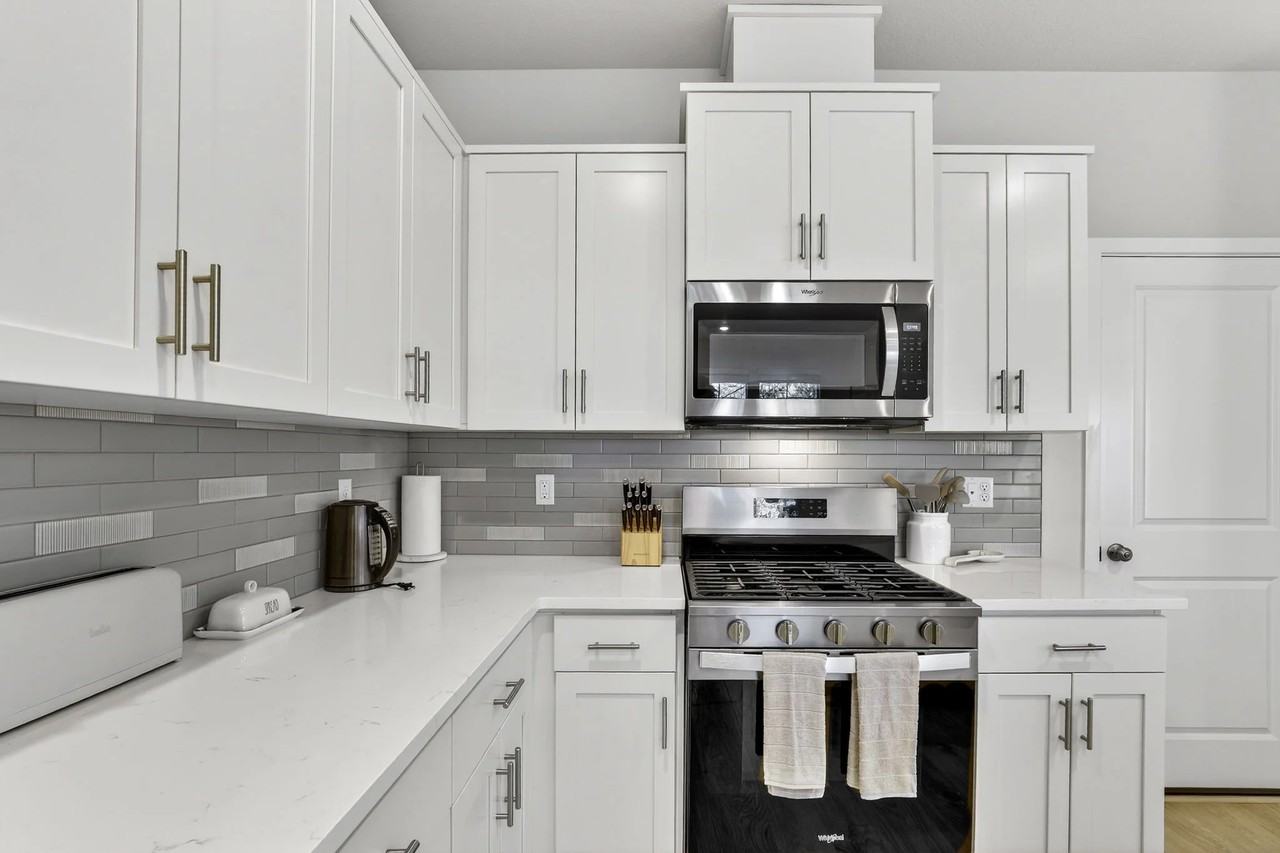 6497 Se Nasha St - Photo 2 of 19