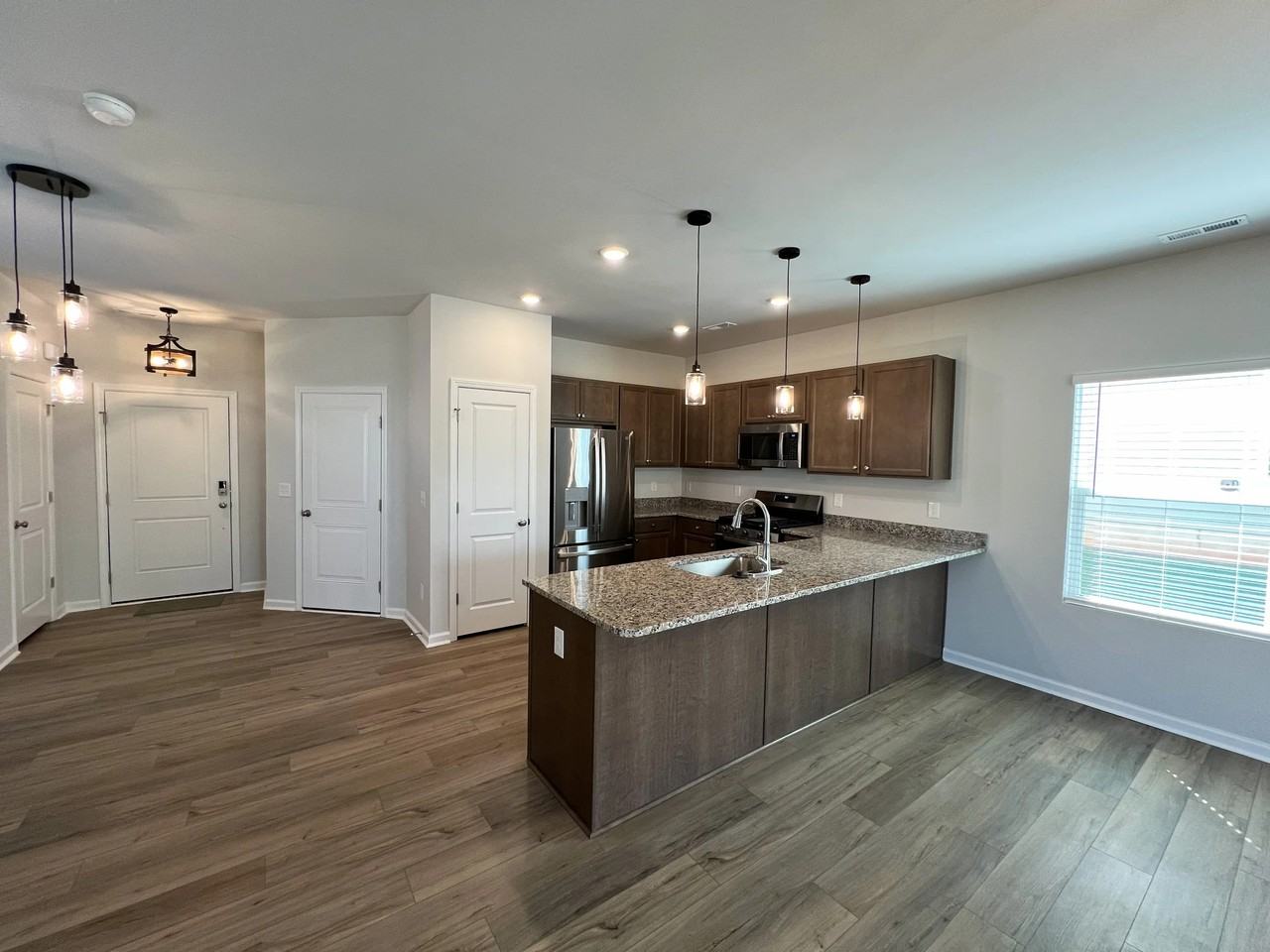 511 Raspberry Hill Rd - Photo 6 of 21