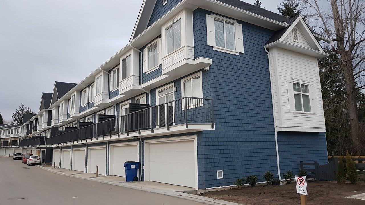 16337 15 Avenue #4 - Photo 2 of 31