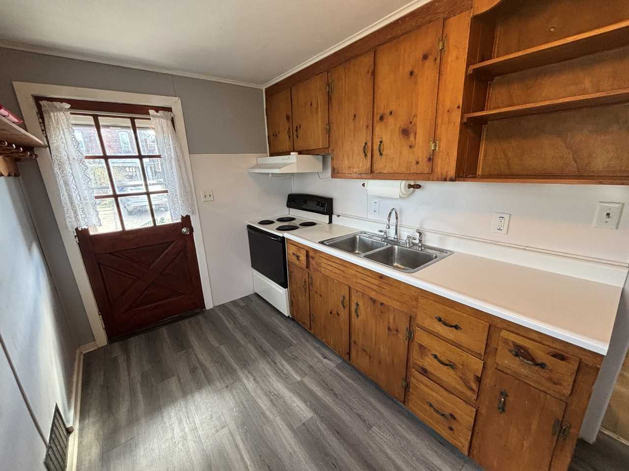 220 N Penn St #1 - Photo 4 of 16