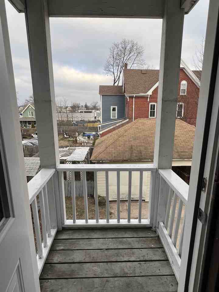 37 Center St #2 - Photo 7 of 32
