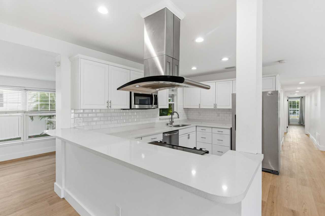 327 Sunny Ln #NA - Photo 7 of 30