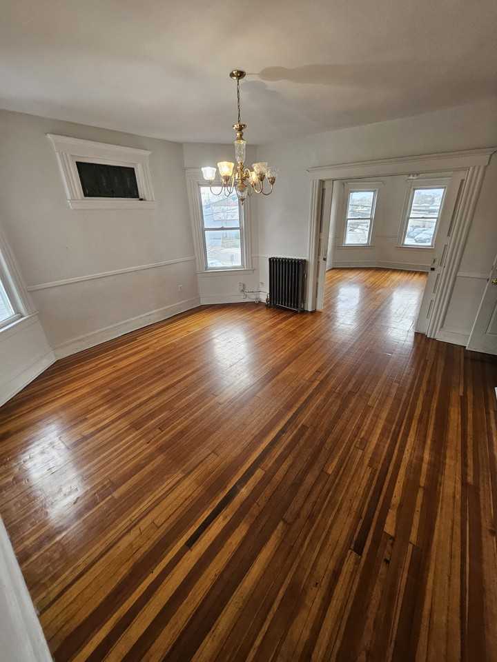 55 Lakeview Ave #2ndFL - Photo 5 of 6