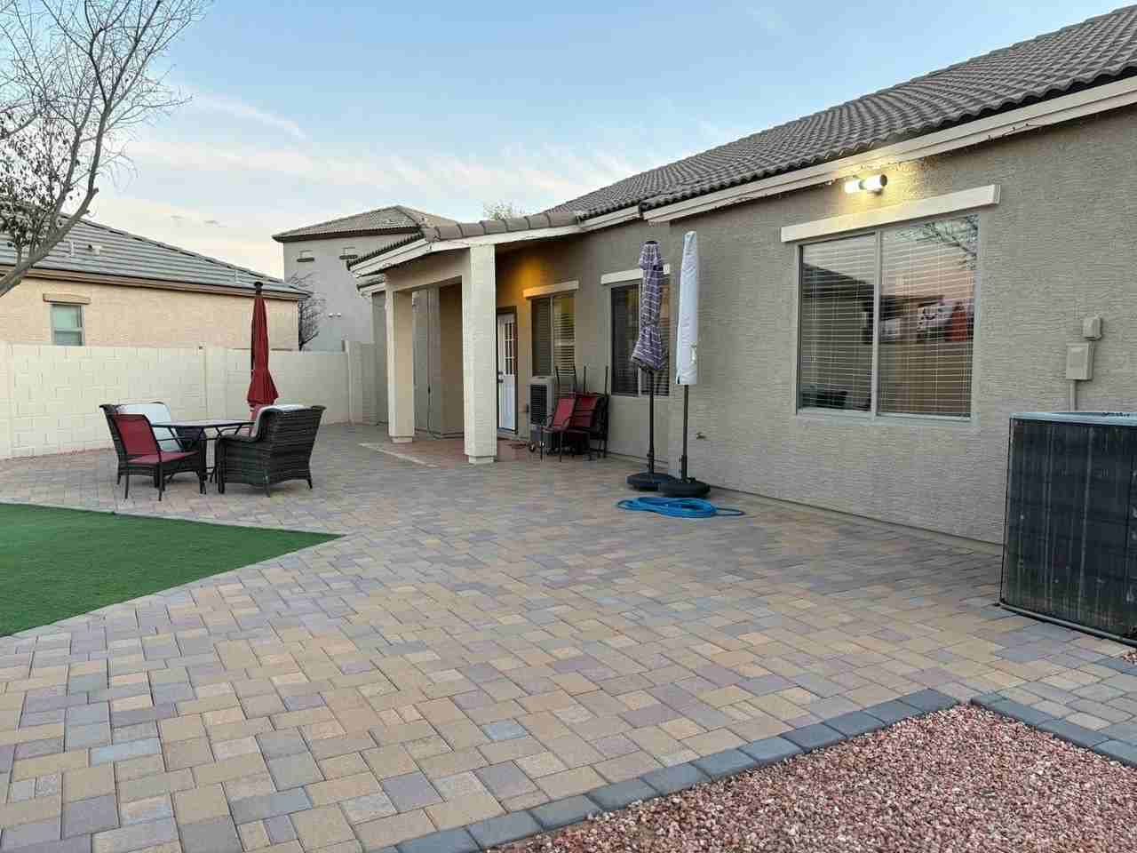 7408 W Wolf St - Photo 3 of 10