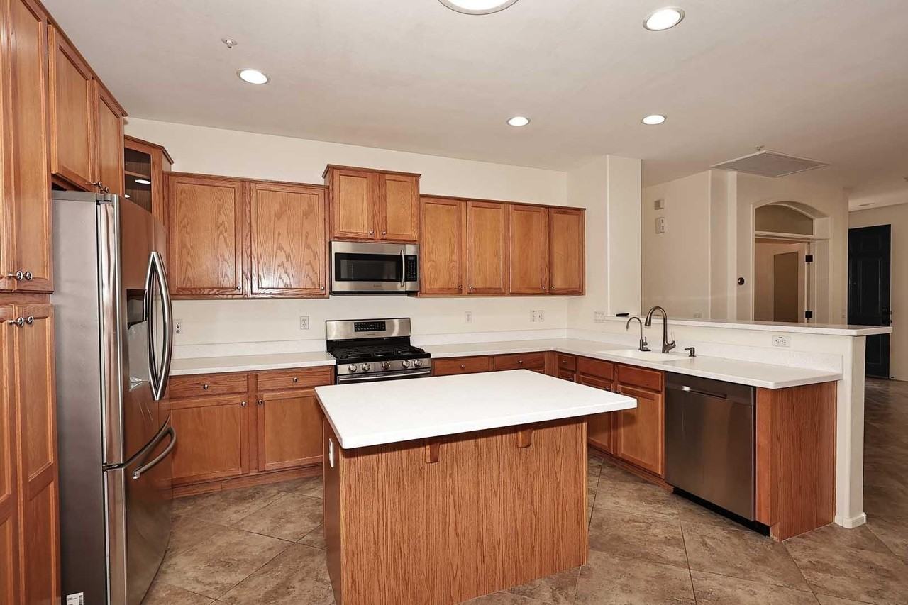 7054 W Eagle Ridge Ln - Photo 4 of 46