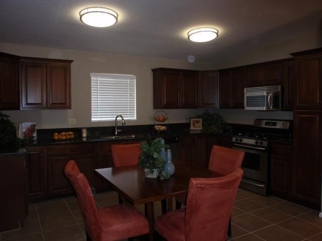 420 E Garfield St - Photo 4 of 7