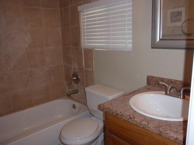 420 E Garfield St - Photo 6 of 7