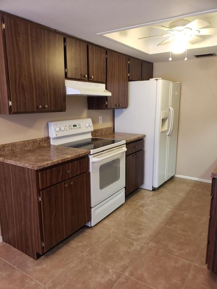 9626 W Mountain View Rd #A - Photo 6 of 26