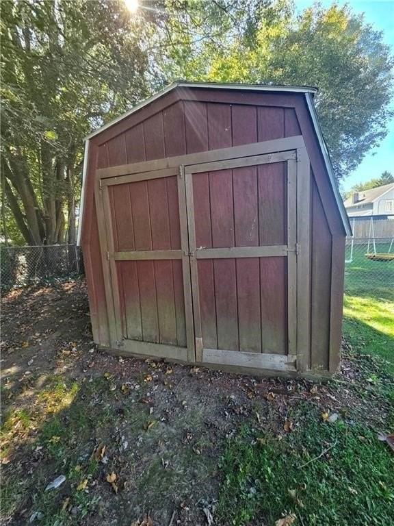 235B Allen St - Photo 5 of 29