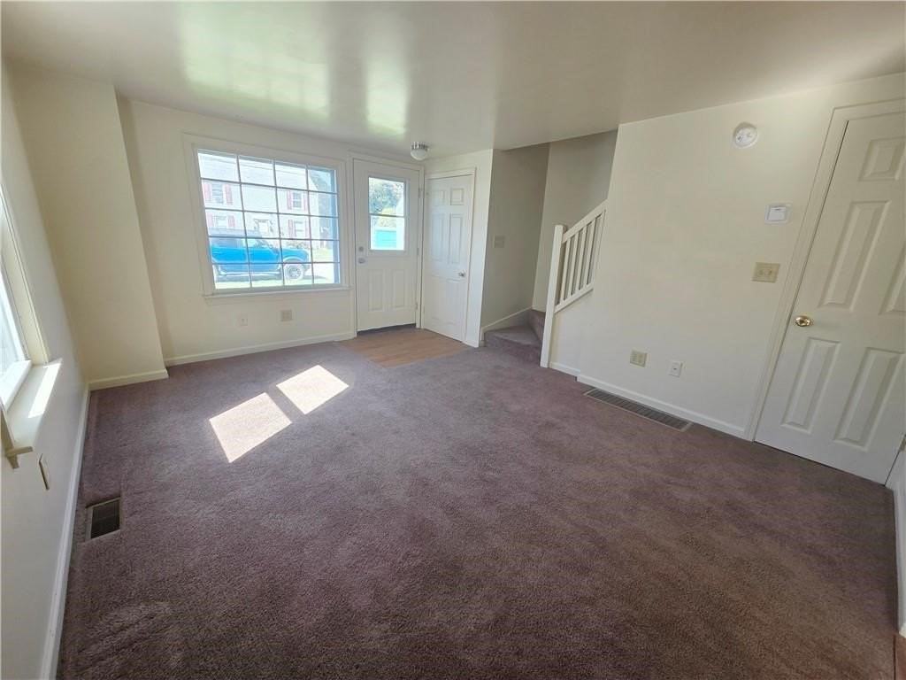 235B Allen St - Photo 7 of 29