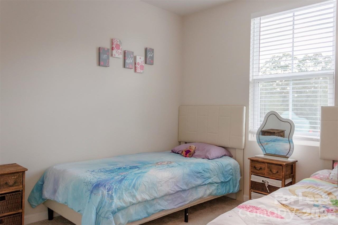 4008 Haldane St - Photo 7 of 10