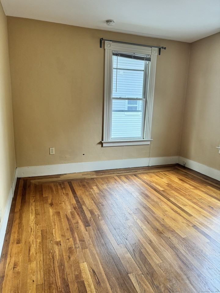 751 Orange St 2nd Fl - Photo 6 of 18