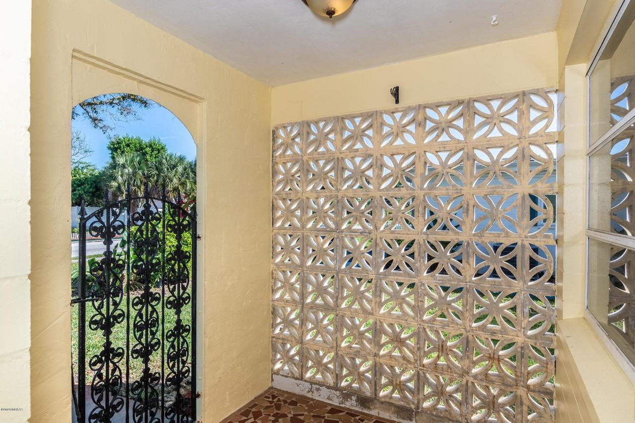 136 Valencia Dr - Photo 6 of 50