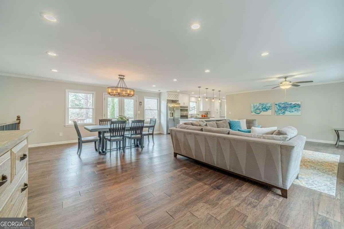 691 Harbor Cv - Photo 6 of 50