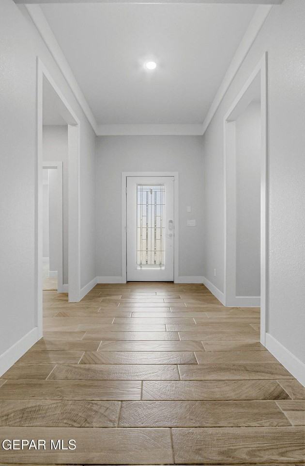 13580 Lawkland St - Photo 4 of 47