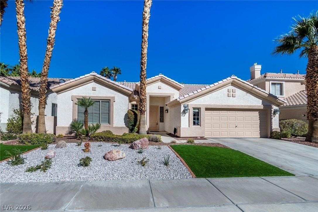 282 Cliff Valley Dr - Photo 2 of 32