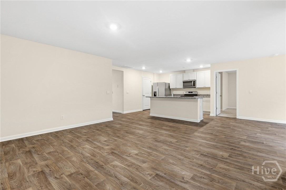 1036 Bergamot Rd - Photo 6 of 29