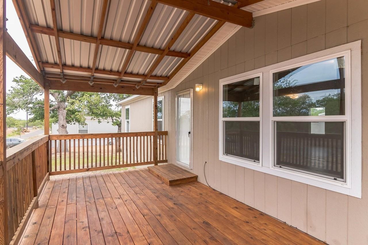 104 E Castleshoals Dr - Photo 3 of 30