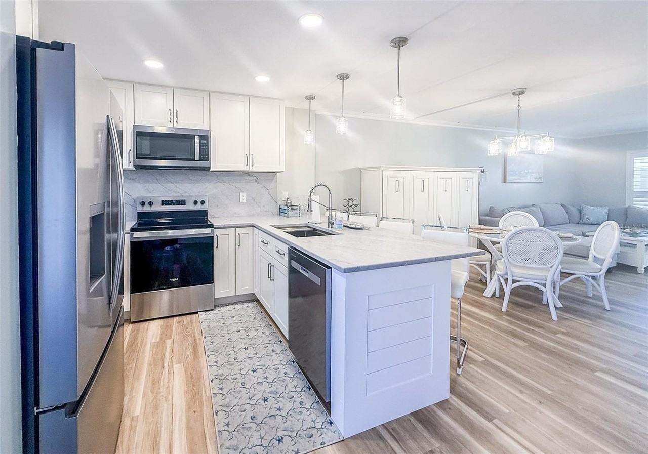 845 Benjamin Franklin Dr #202 - Photo 6 of 29