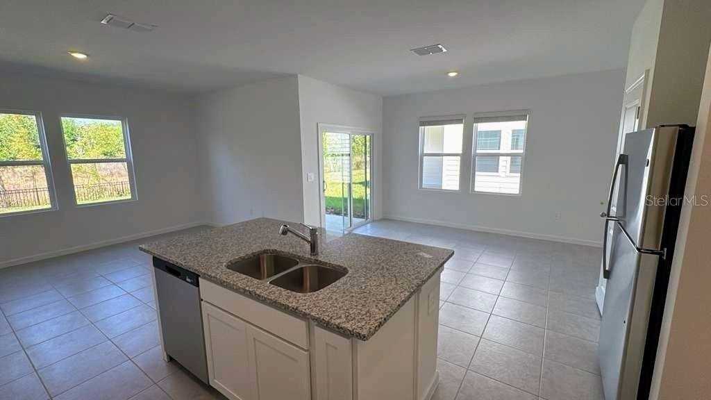 2554 GREY HAWK DRIVE - Photo 5 of 44