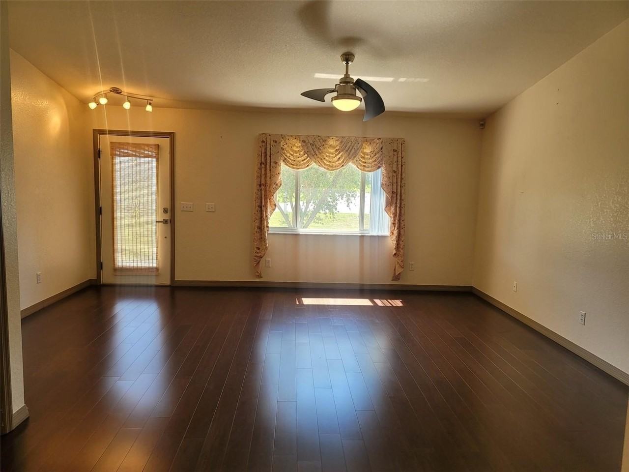 10202 Sw 61st Terrace Rd - Photo 6 of 24