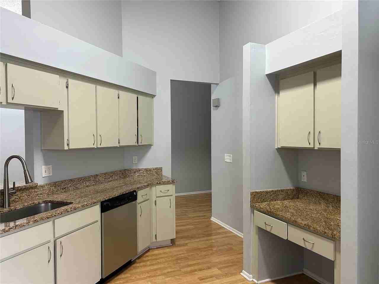 8718 Imperial Ct - Photo 3 of 31