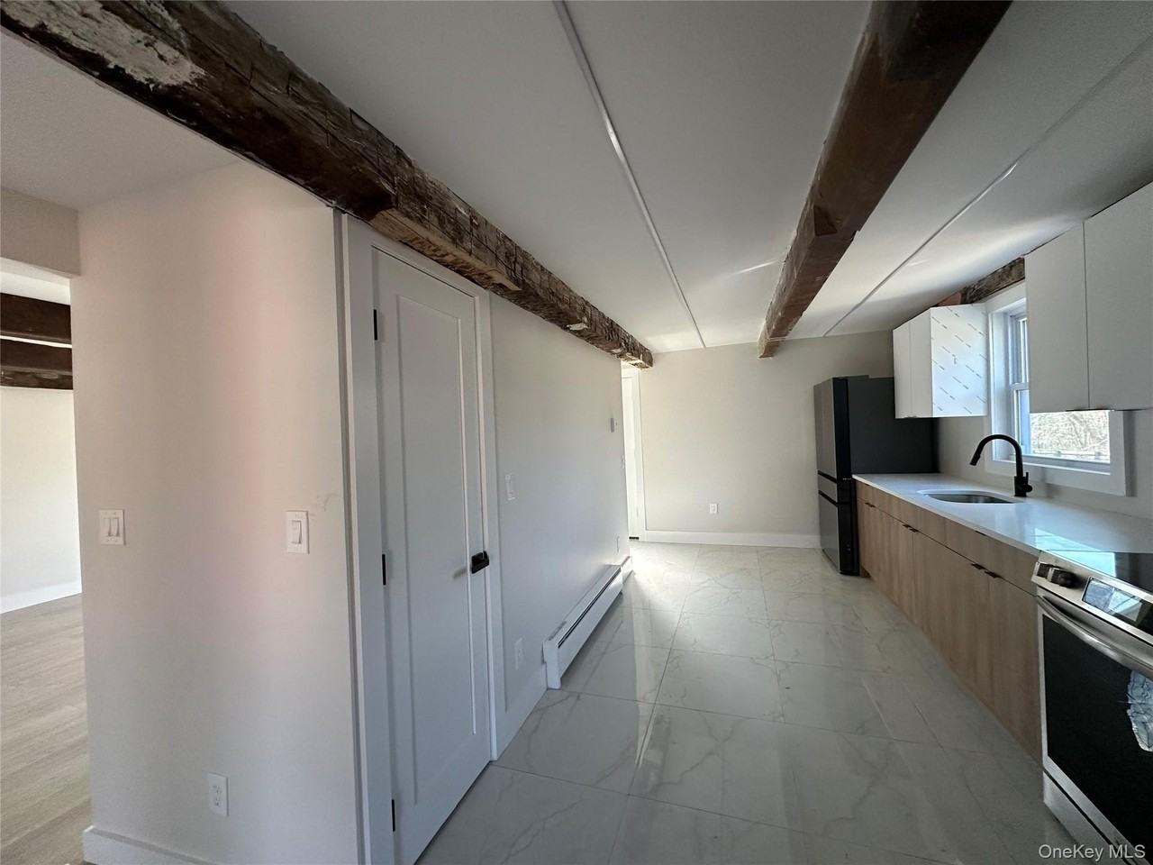 1445 Burlingham Rd - Photo 6 of 36