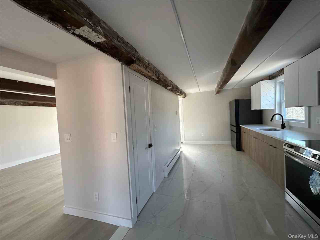 1445 Burlingham Rd - Photo 7 of 36