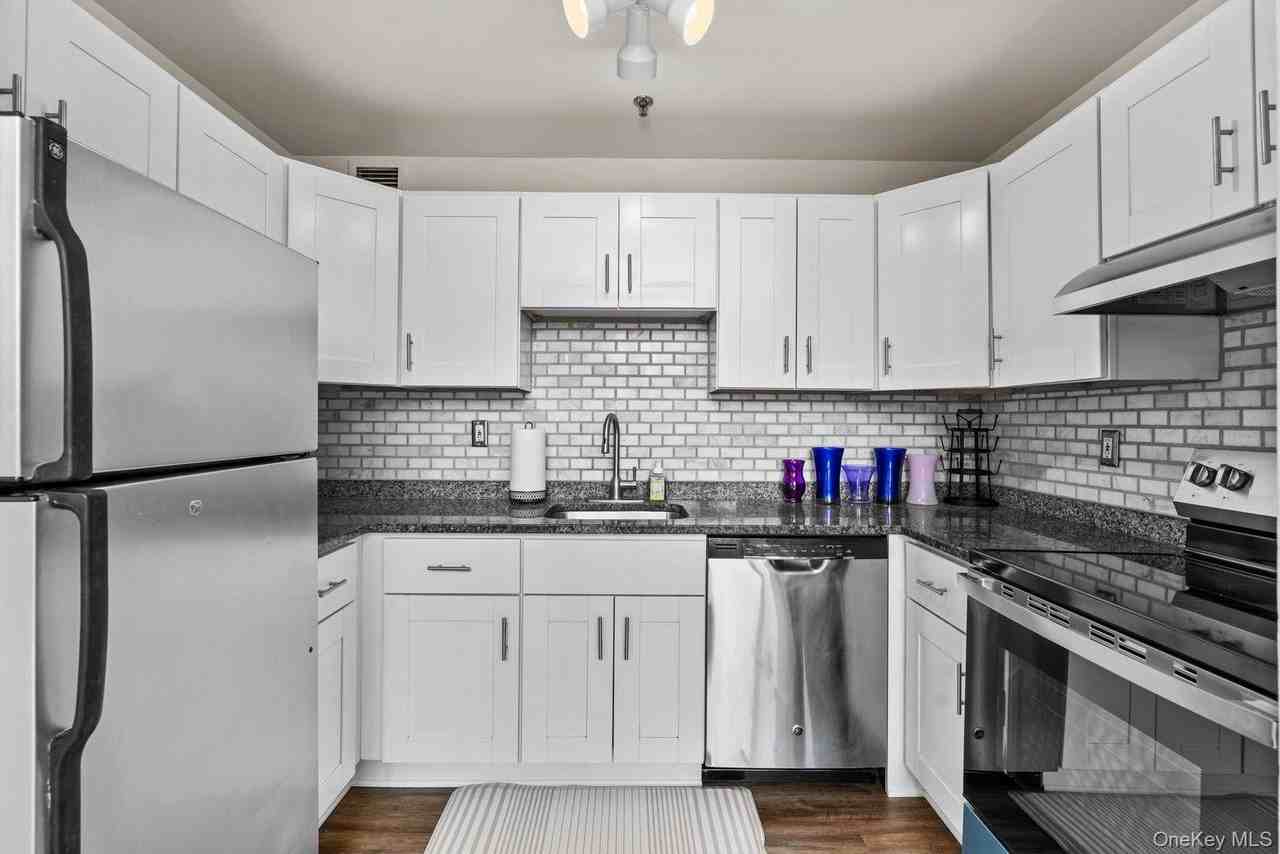 85 Mckinley Ave Unit A - Photo 5 of 19