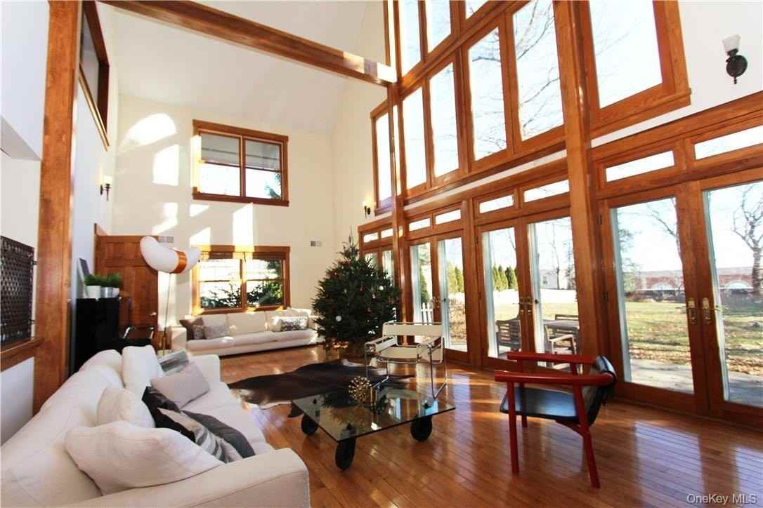 114 Mount Pleasant Ave - Photo 2 of 19