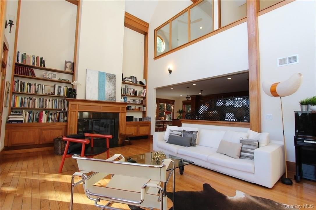 114 Mount Pleasant Ave - Photo 3 of 19