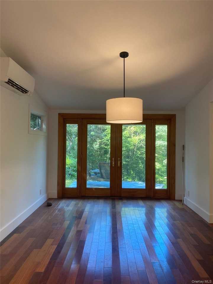 98 Travis Corners Rd - Photo 4 of 17