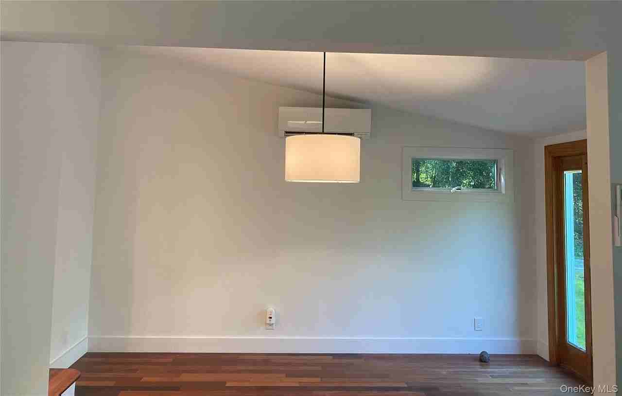 98 Travis Corners Rd - Photo 5 of 17