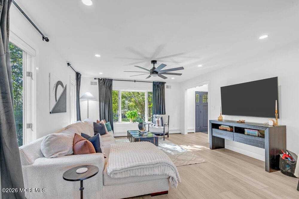 17 Woods End Rd - Photo 7 of 43