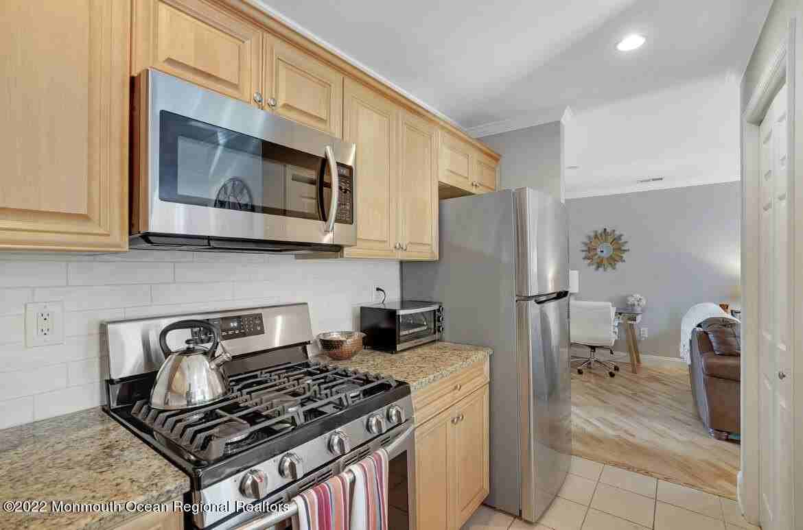 17 Nutmeg Ct - Photo 7 of 23