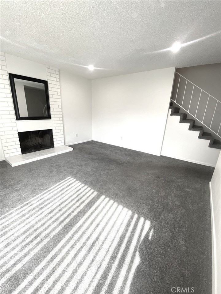 1582 Mitchell Ave - Photo 4 of 46