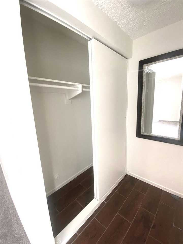 1582 Mitchell Ave - Photo 5 of 46