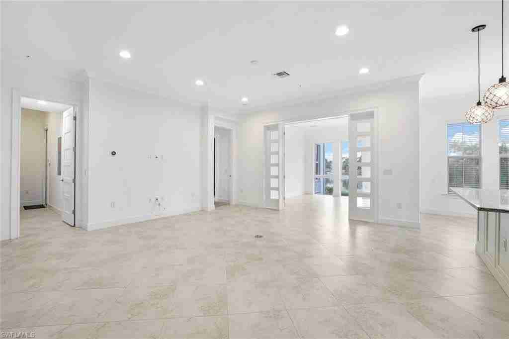 6549 Dominica Dr Unit 101 - Photo 4 of 27