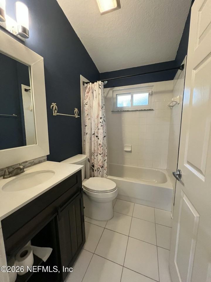 1115 Main St - Photo 7 of 14