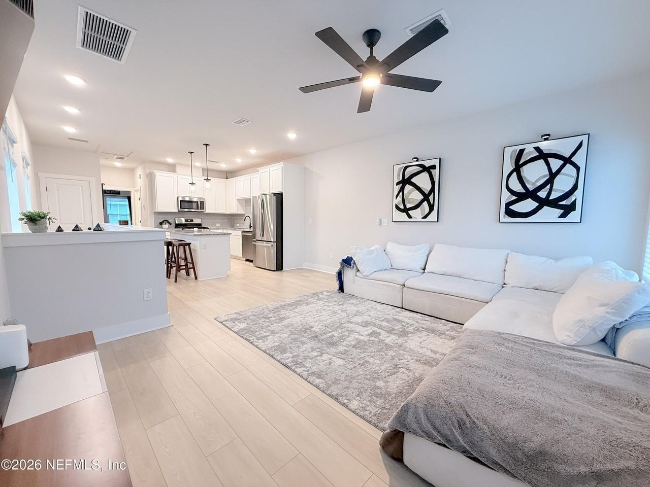 11102 Quantum Ct - Photo 4 of 37