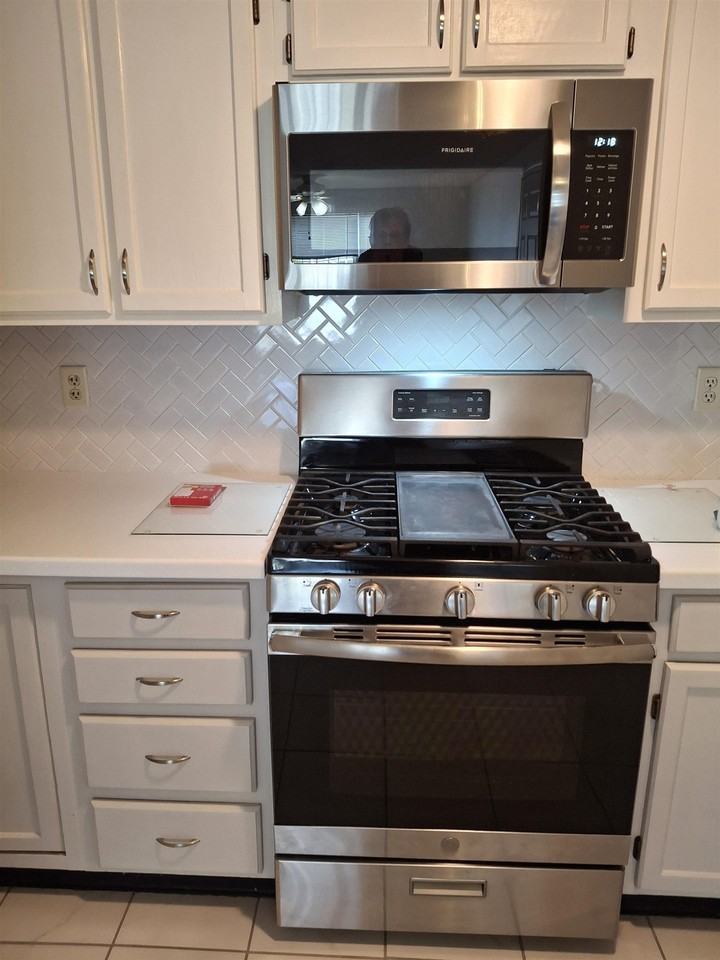 50 Brookside G5 Drive #G5 - Photo 3 of 22