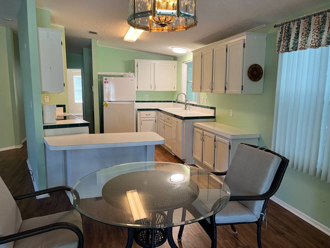 5870 Sw 59th St - Photo 4 of 18