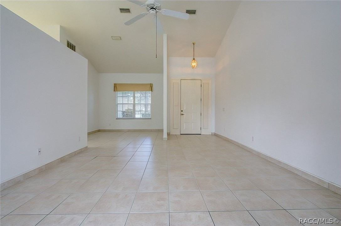 5 Strawood Pt - Photo 7 of 25